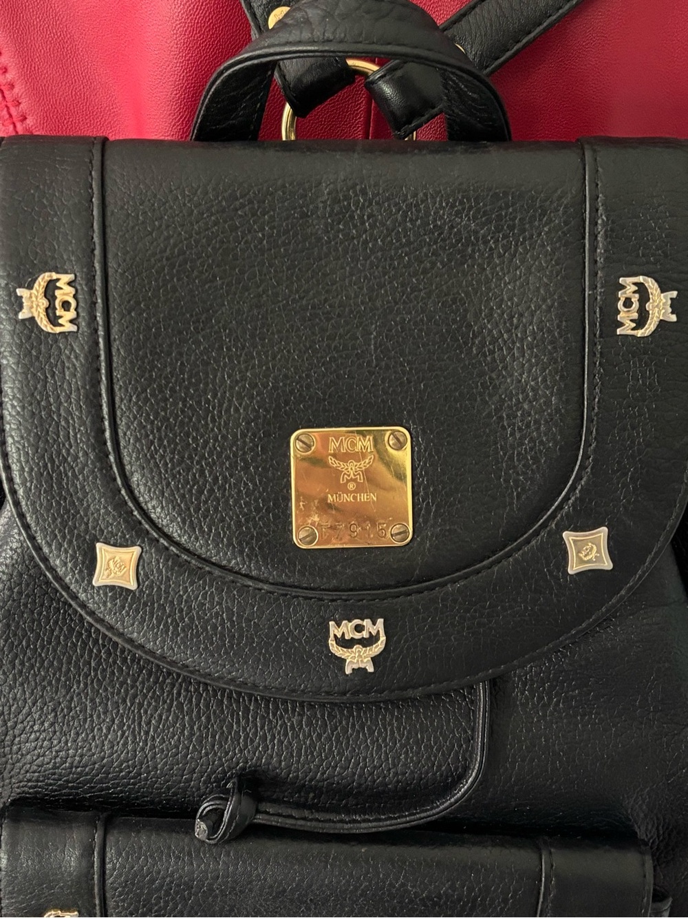 Vintage MCM Black Leather Visetos Logo Backpack with Gold Accents - Picture 6 of 17
